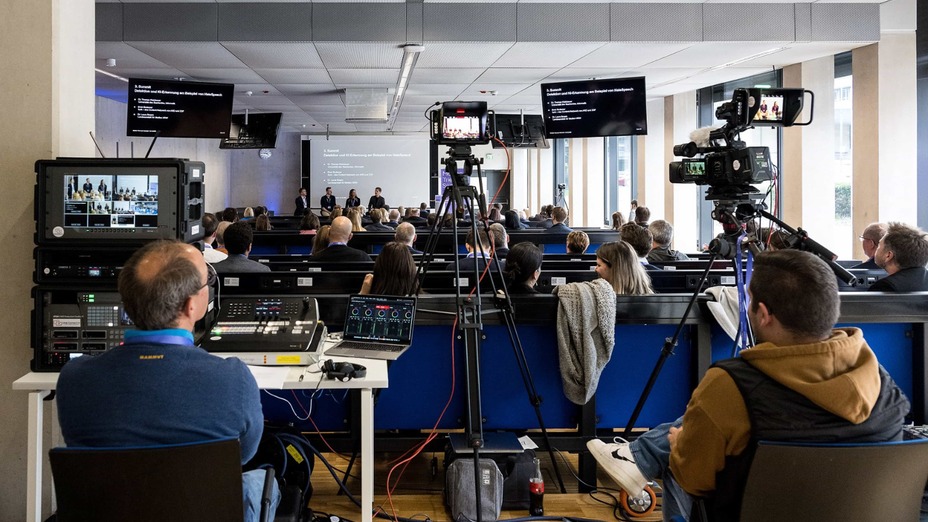 LiveStreaming 016 als Referenzbild der Filmproduktion D.I.E. WERBEFILM GmbH