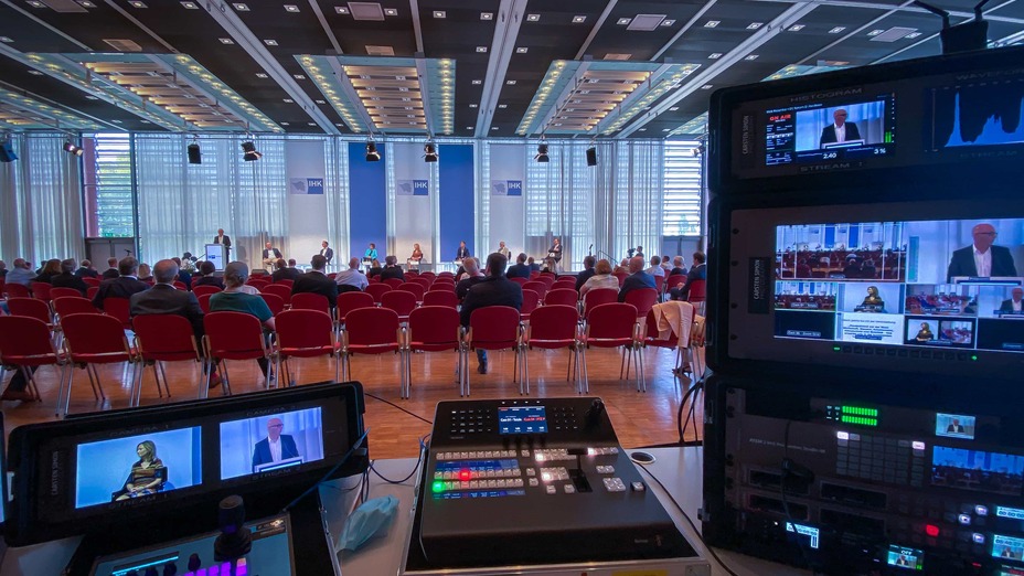 LiveStreaming 011 als Referenzbild der Filmproduktion D.I.E. WERBEFILM GmbH
